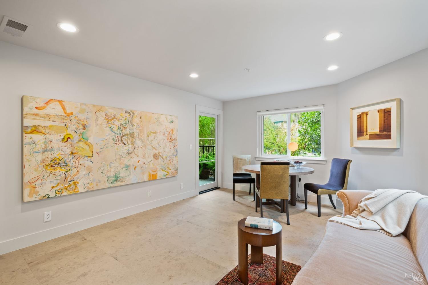 202 Foss Creek Cir #C