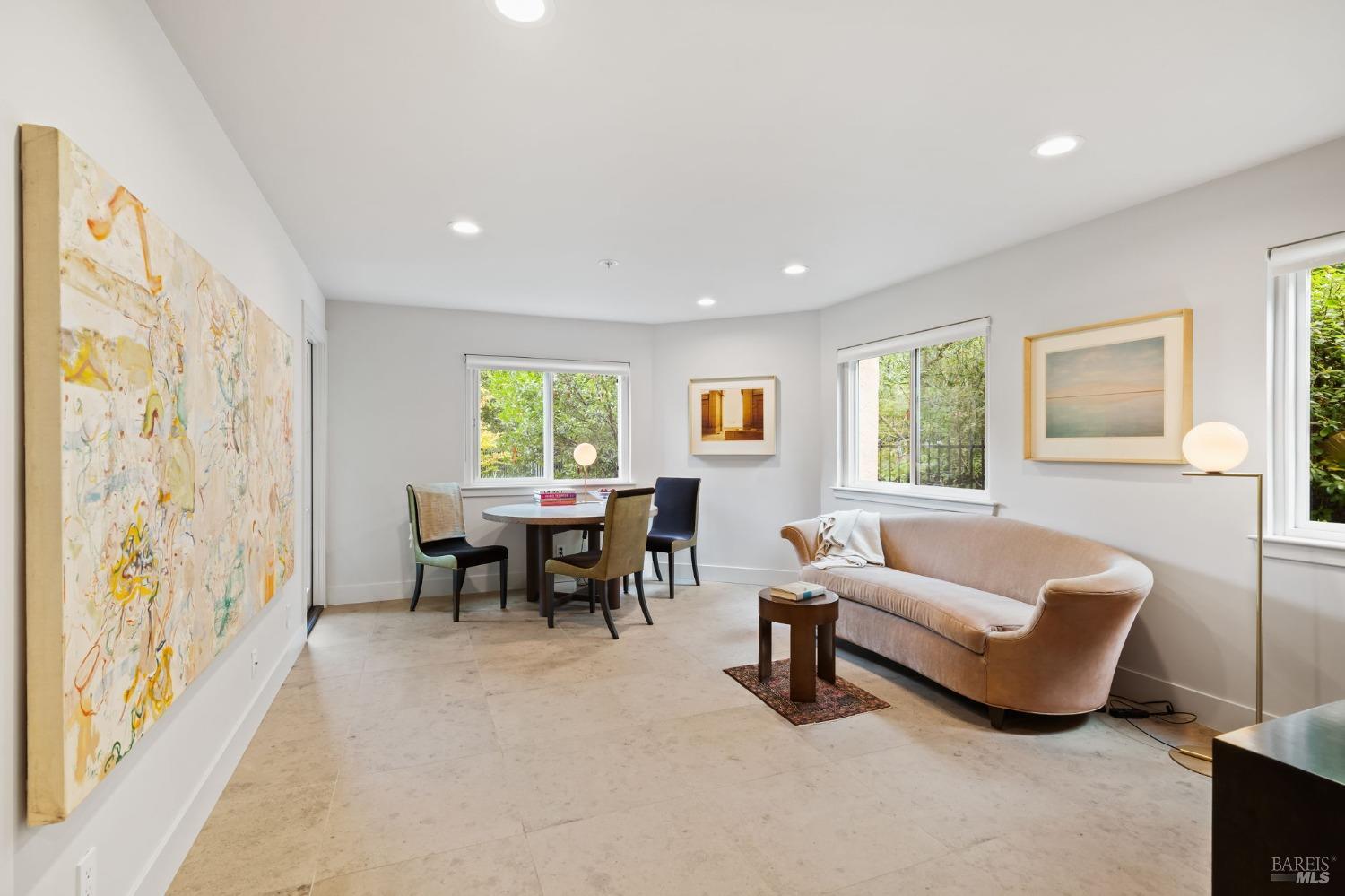 202 Foss Creek Cir #C