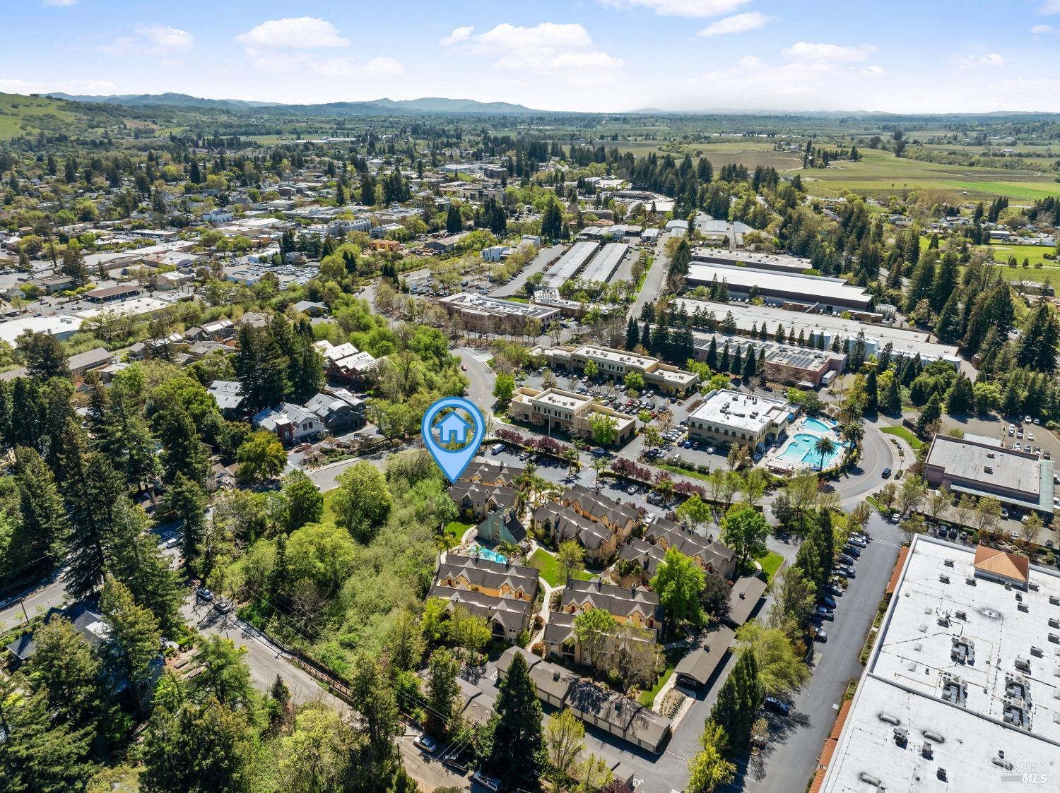 202 Foss Creek Cir #C