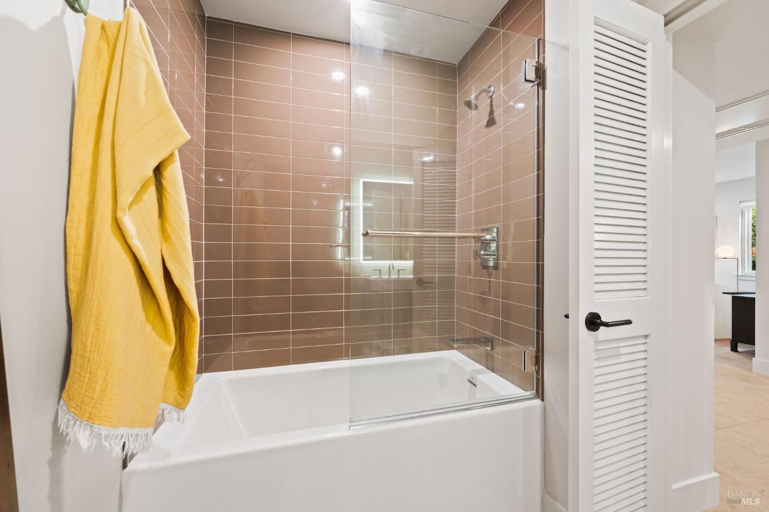 202 Foss Creek Cir #C