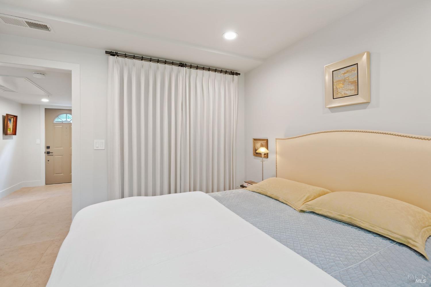 202 Foss Creek Cir #C