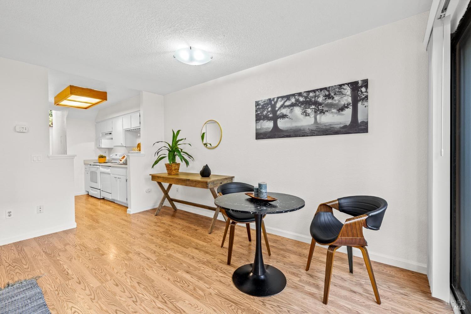 1909 Windmill Circle