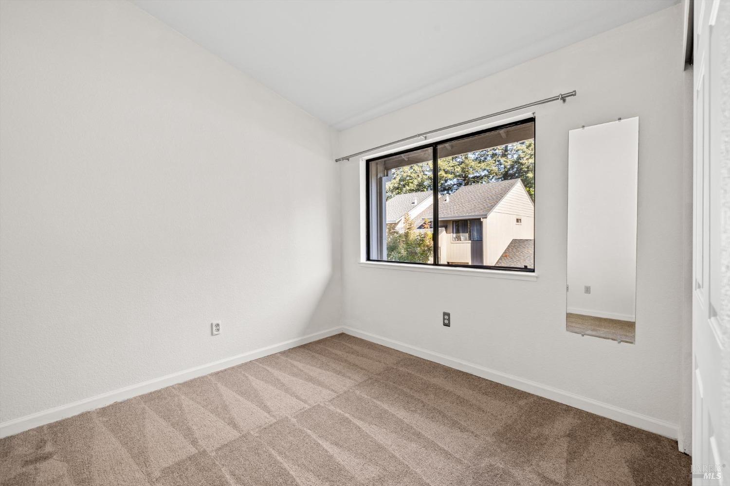 1909 Windmill Circle