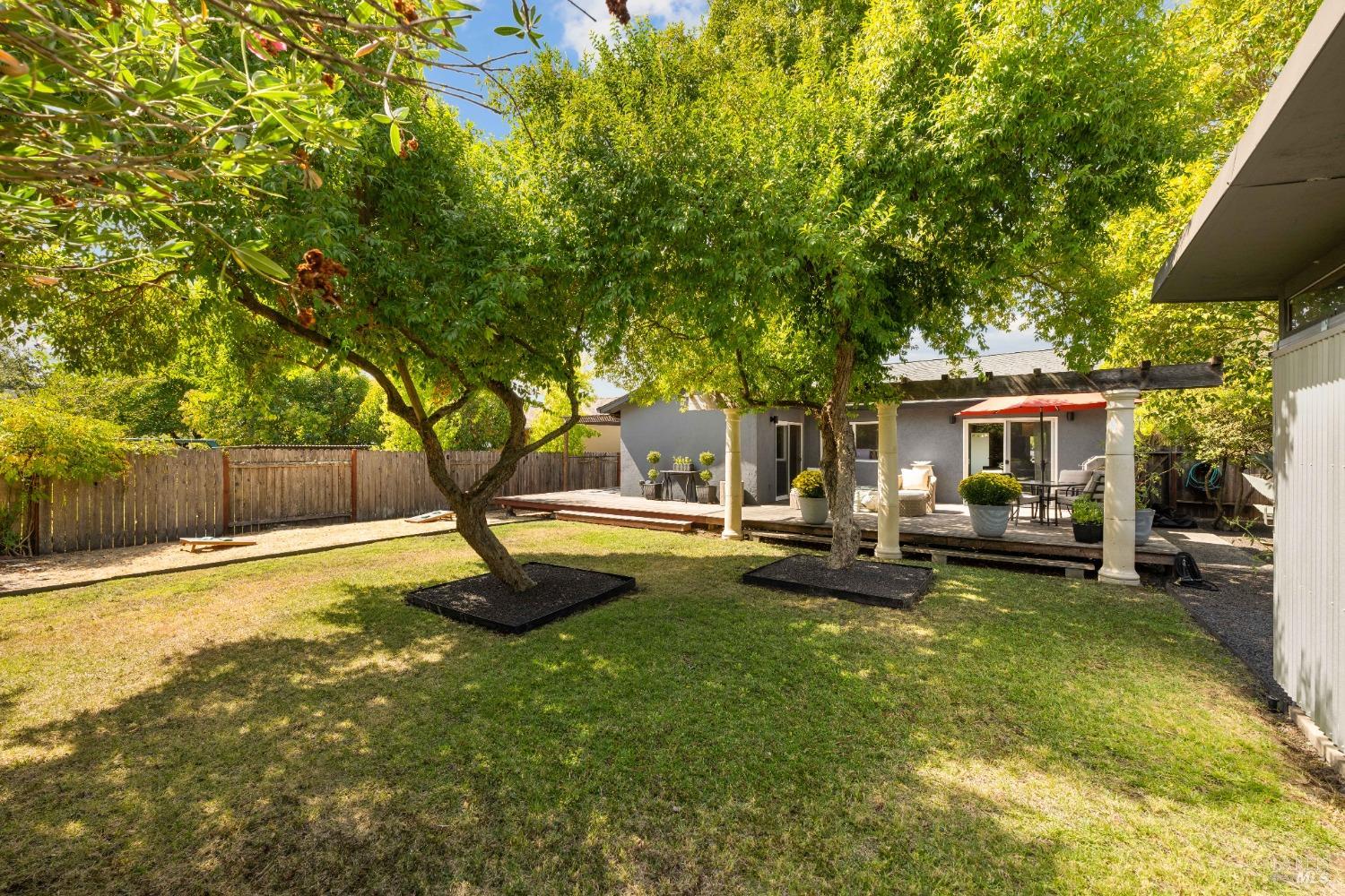 19352 Junipero Serra Dr