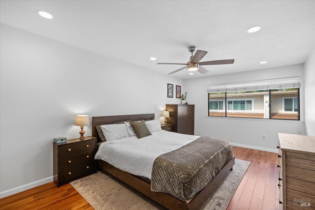 5014 Country Club Dr