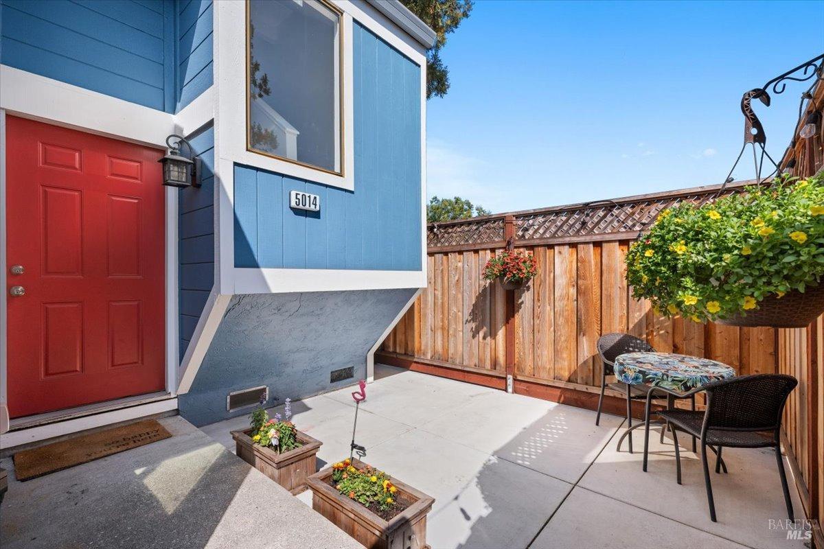 5014 Country Club Dr