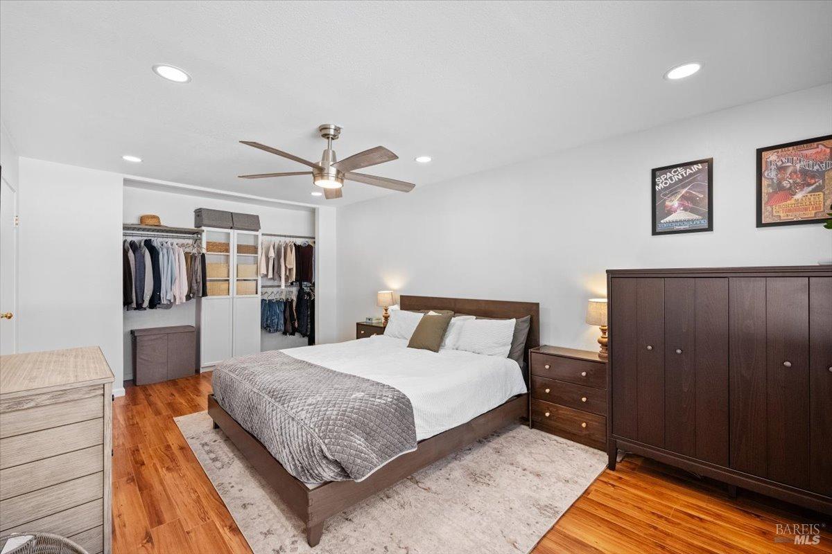 5014 Country Club Dr