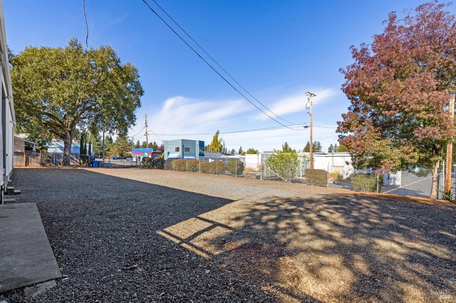 833 Gravenstein Hwy S