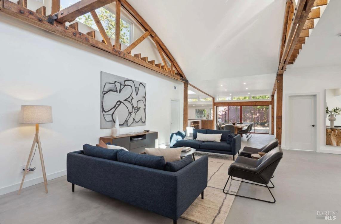 100 Madera Del Presidio Drive