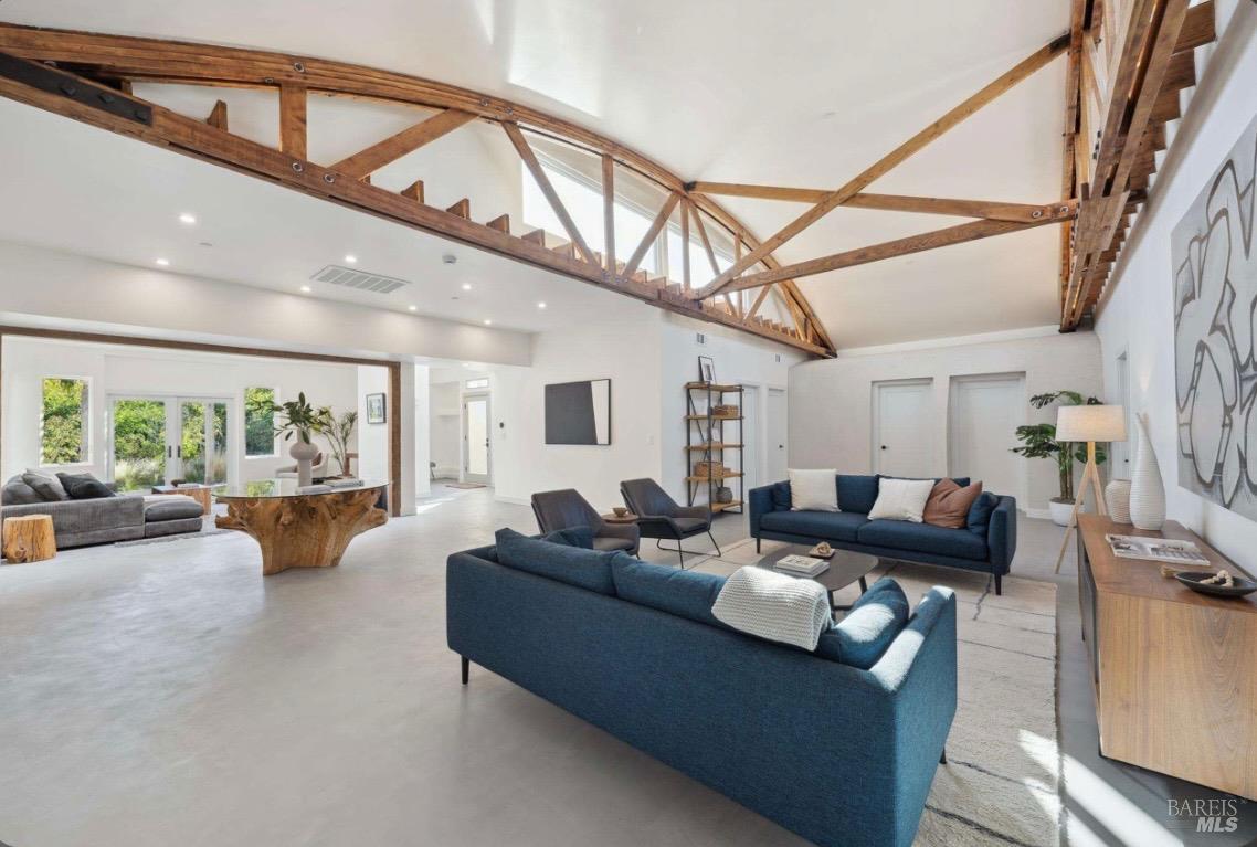 100 Madera Del Presidio Drive