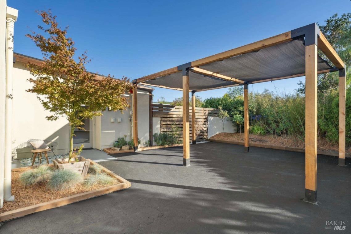100 Madera Del Presidio Drive