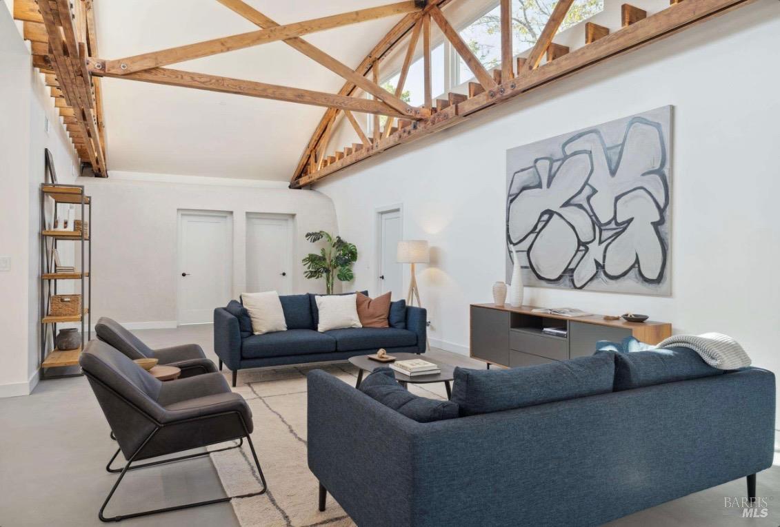 100 Madera Del Presidio Drive