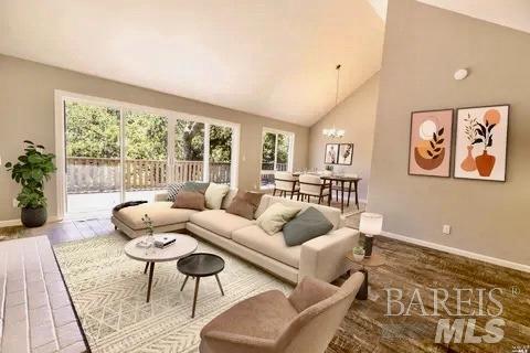 3 Oak Forest Ln
