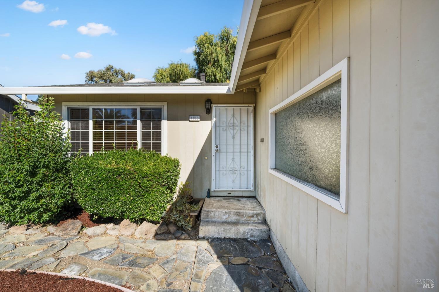 1030 Camino Coronado