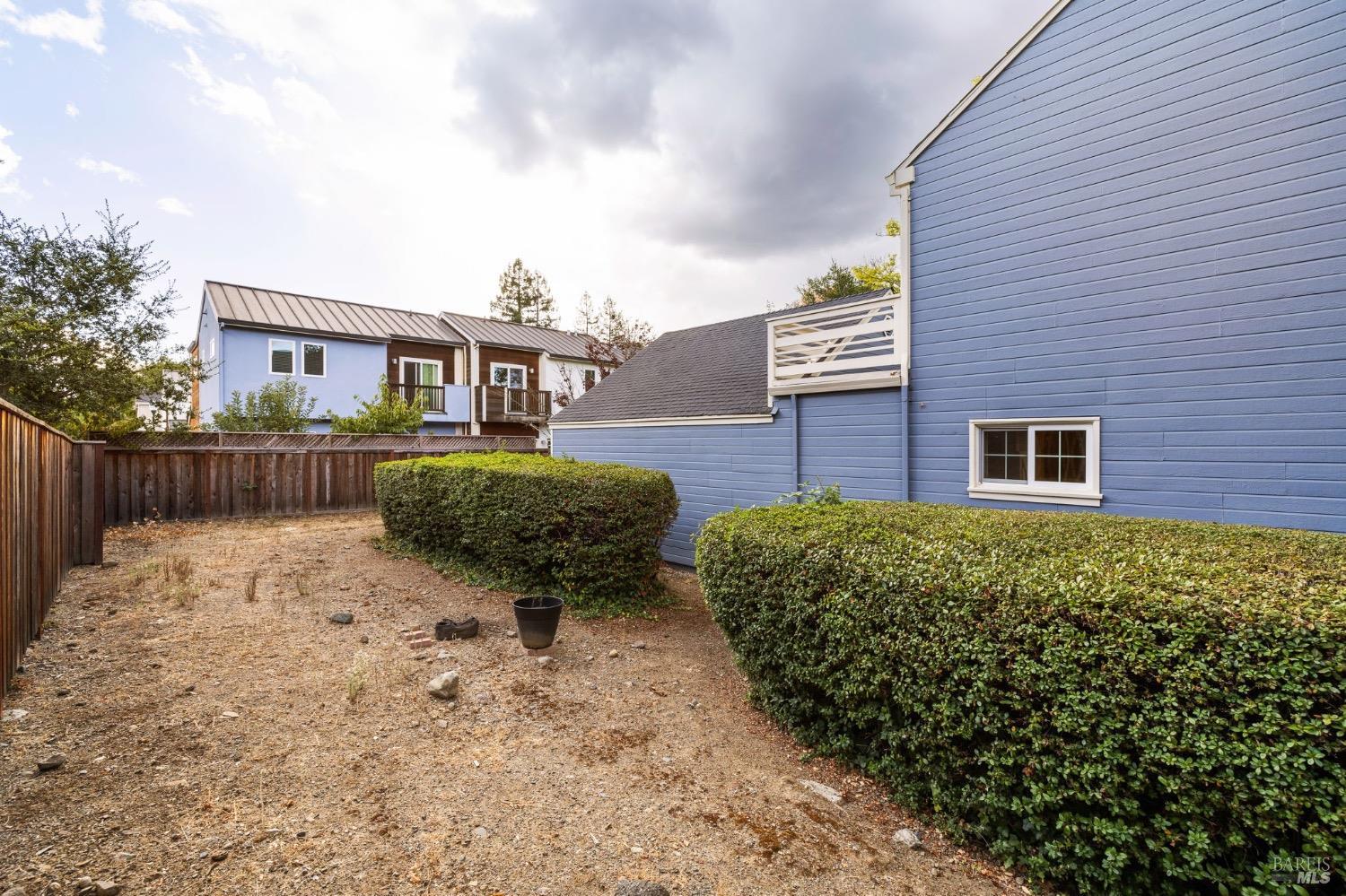 5166 Firestone Pl