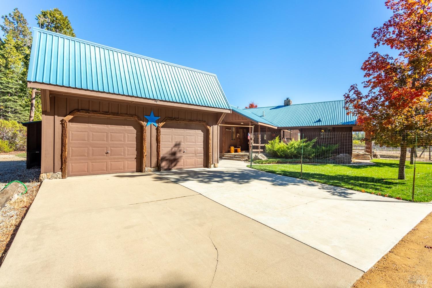 8067 Sky Tree Ln