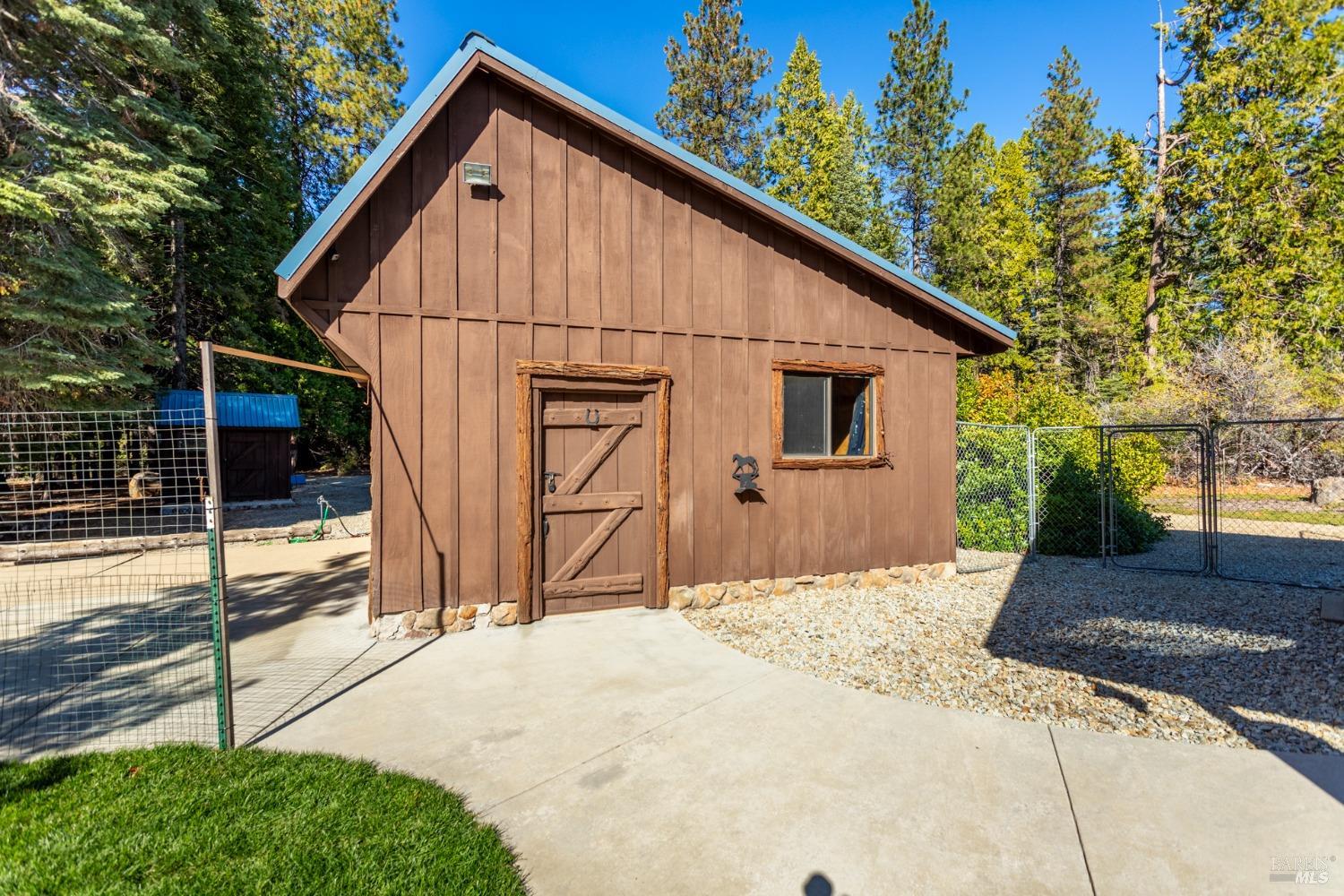 8067 Sky Tree Ln