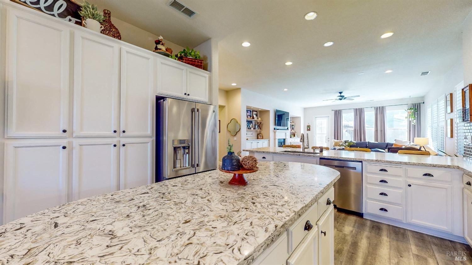 337 Decanter Cir