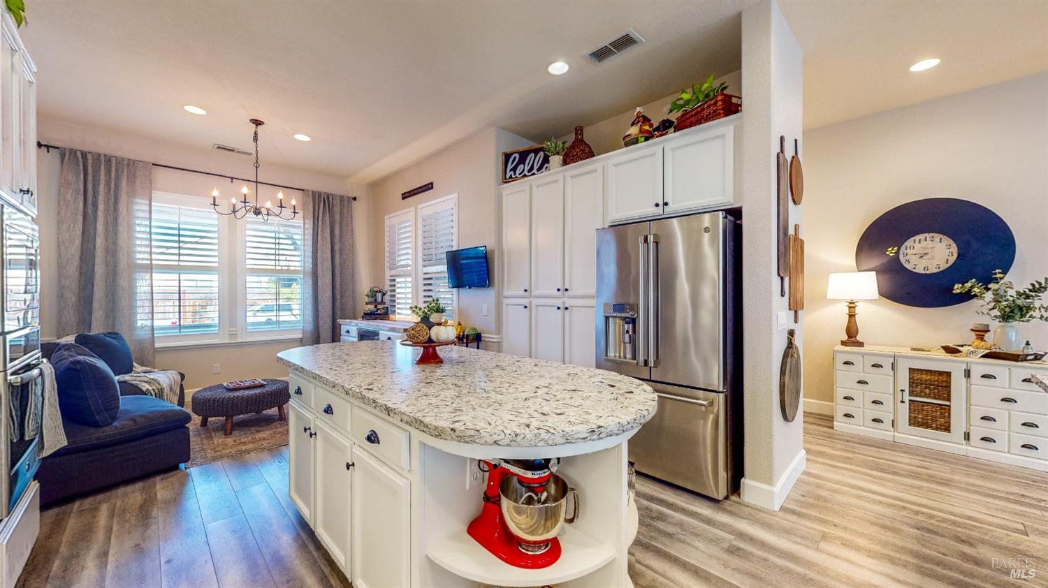 337 Decanter Cir