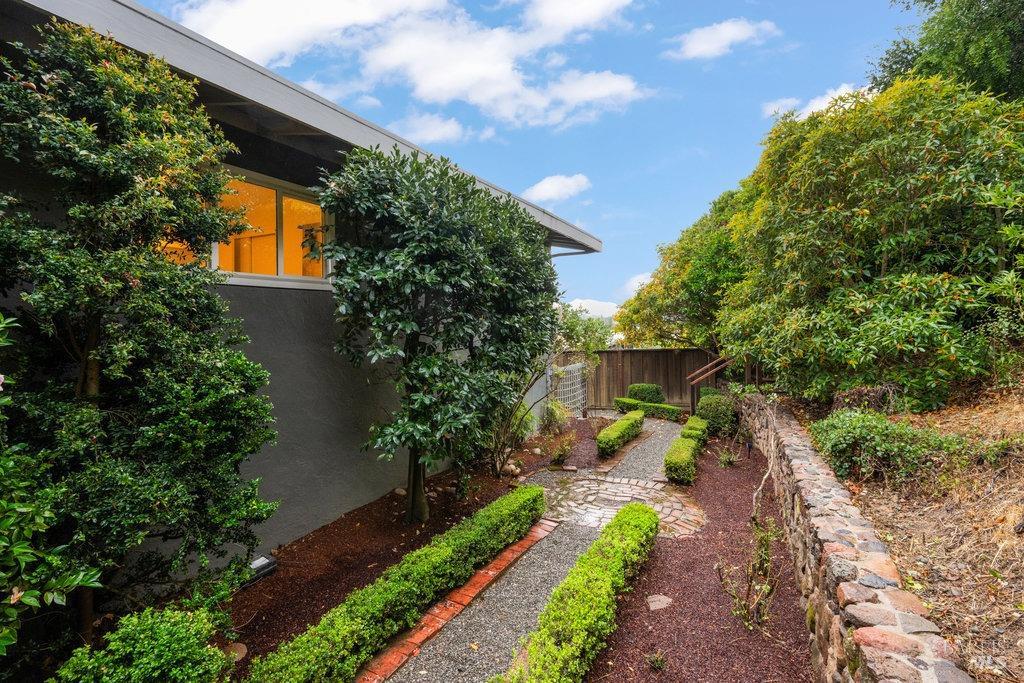 118 Kipling Drive
