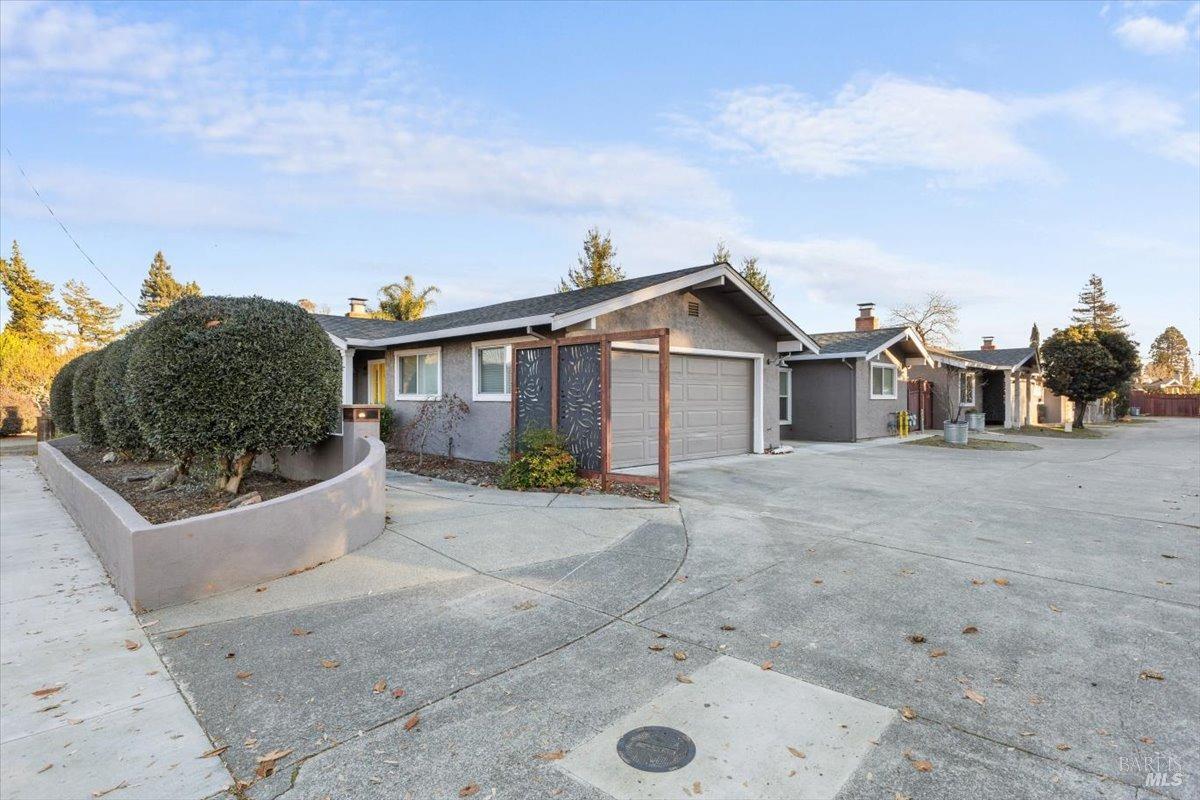 2239 Redwood Rd #A,B,C
