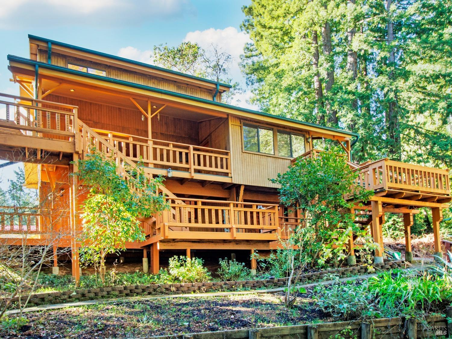 13975 Green Valley Rd