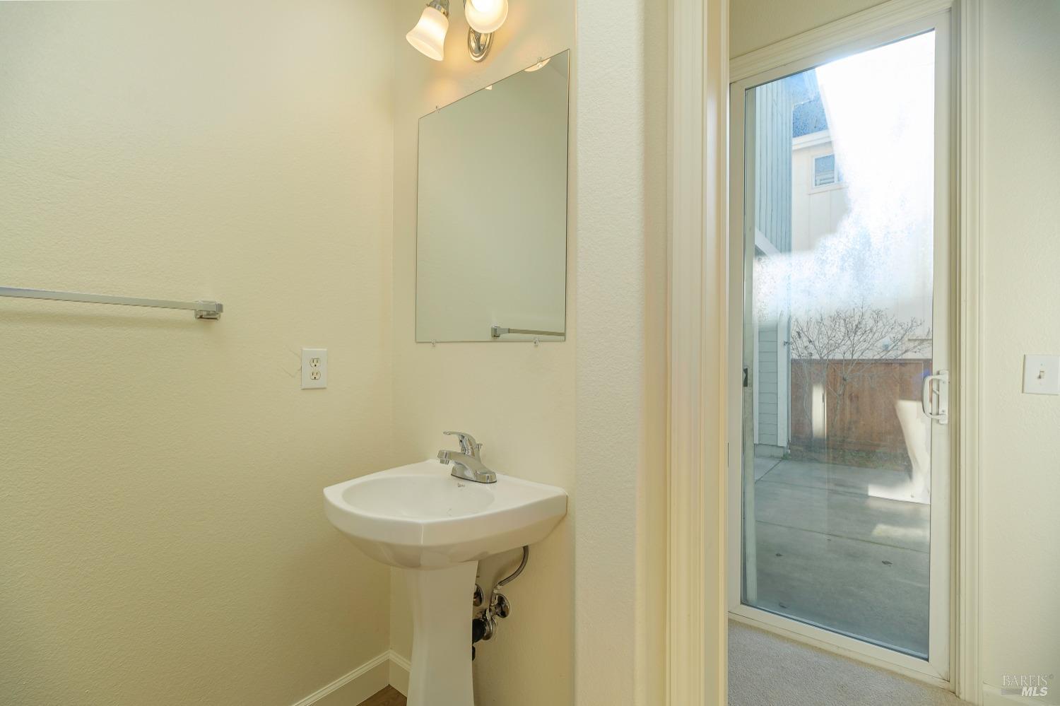 3864 Louis Krohn Dr
