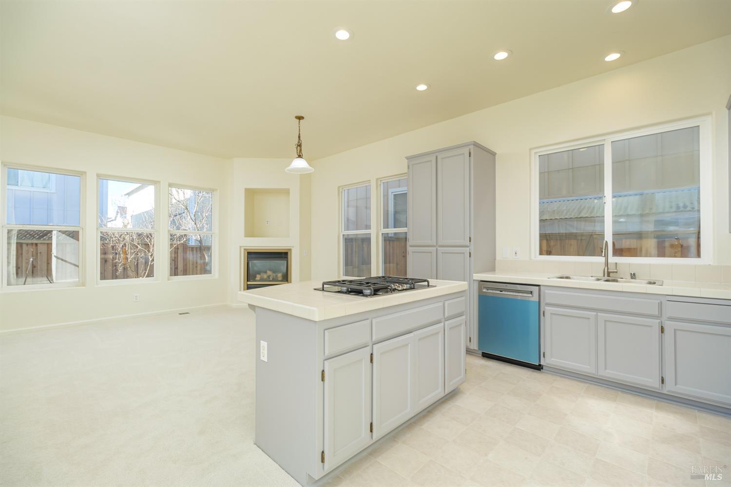 3864 Louis Krohn Dr