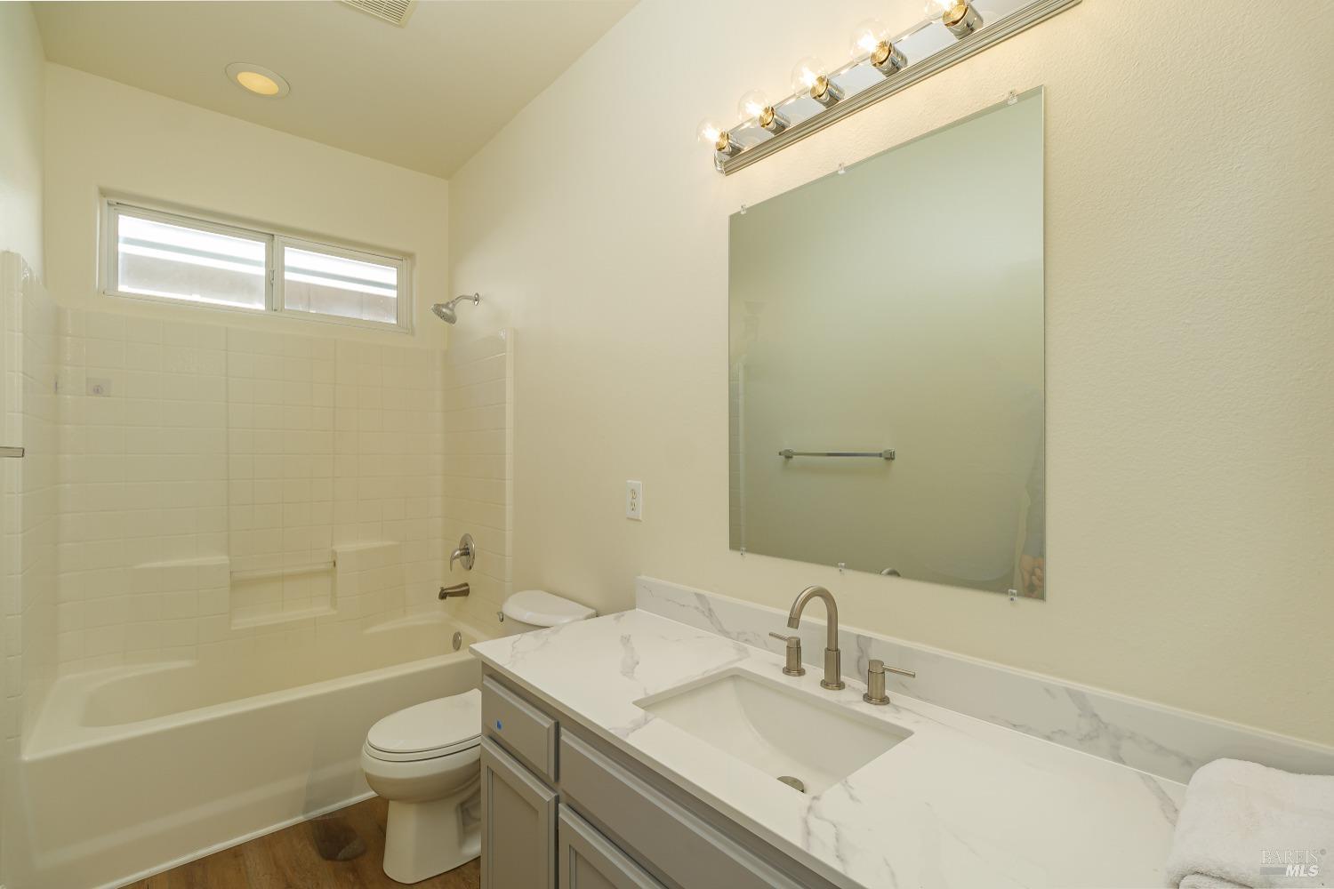 3864 Louis Krohn Dr