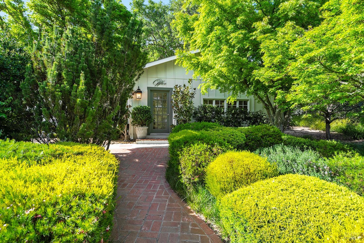 5222 No Name Road