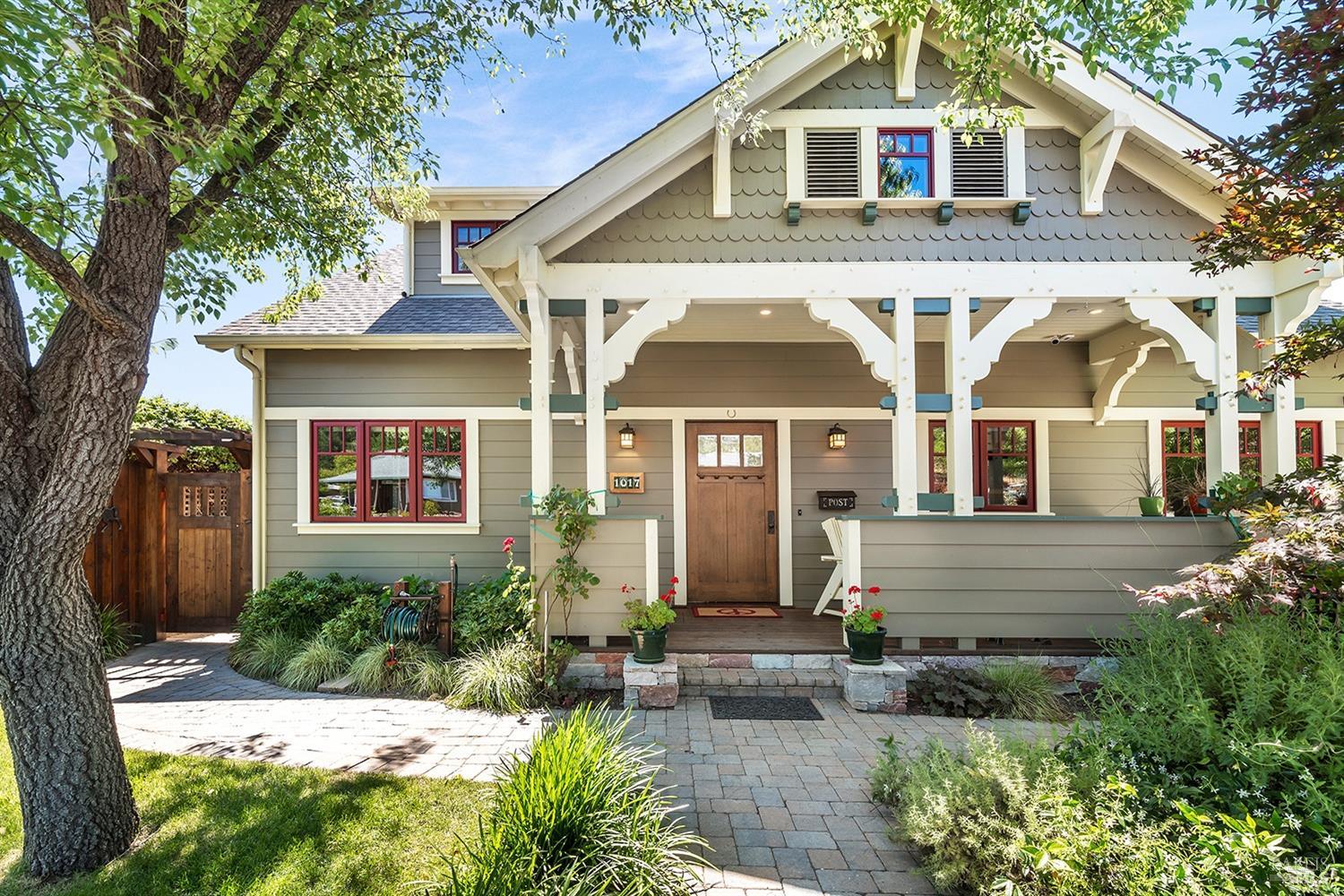 1017 Sunnyside Dr