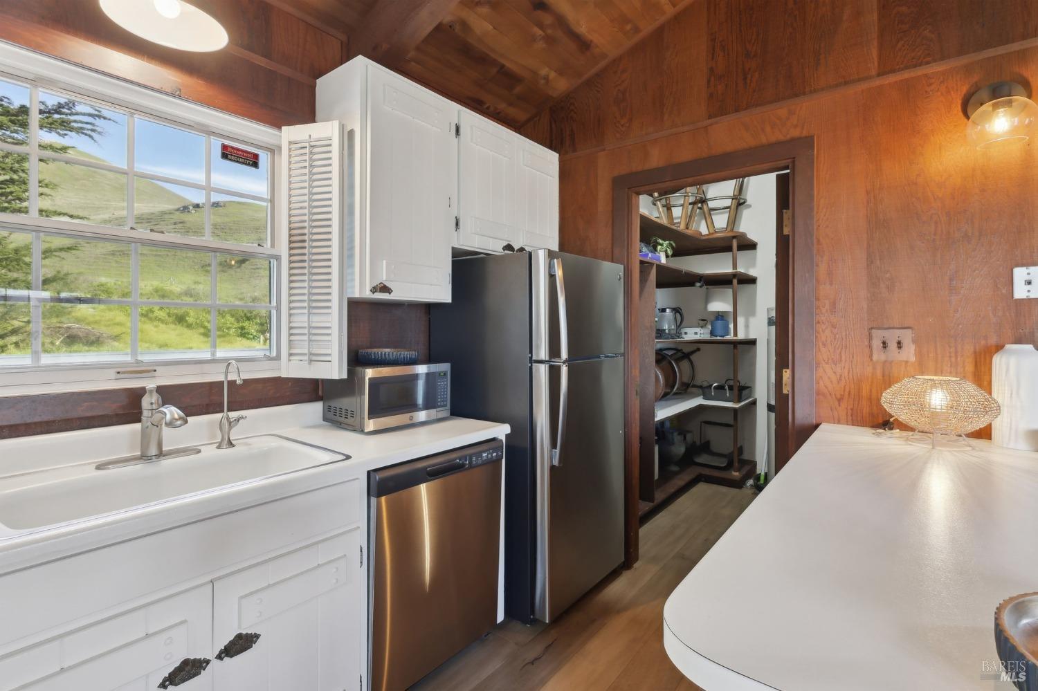 150 Oceana Dr