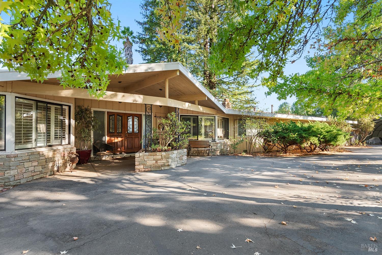 1039 Westside Rd