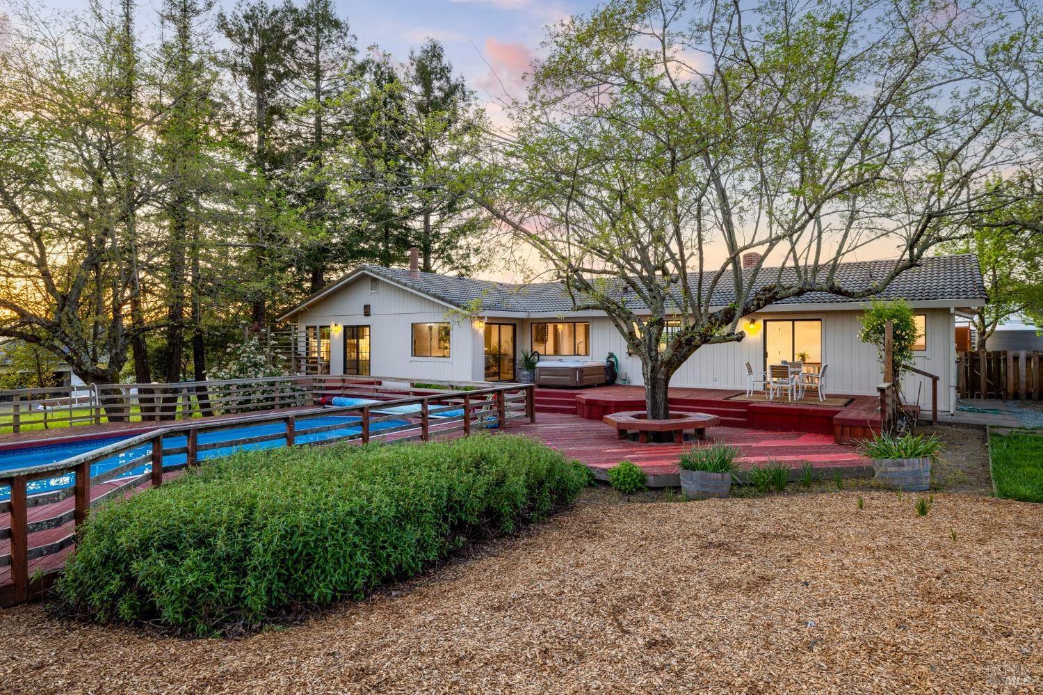 744 Fitch View Ln