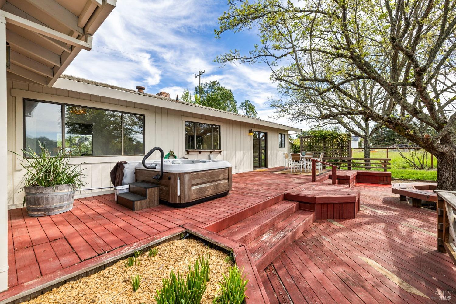 744 Fitch View Ln