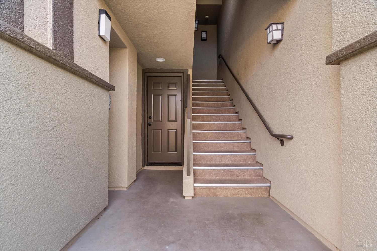 2852 Pearblossom Dr