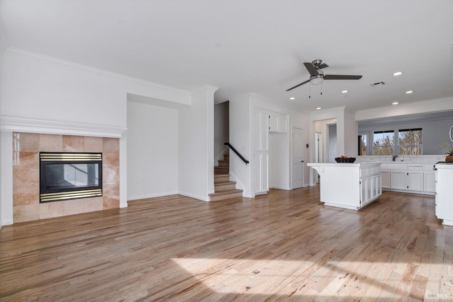 2852 Pearblossom Dr