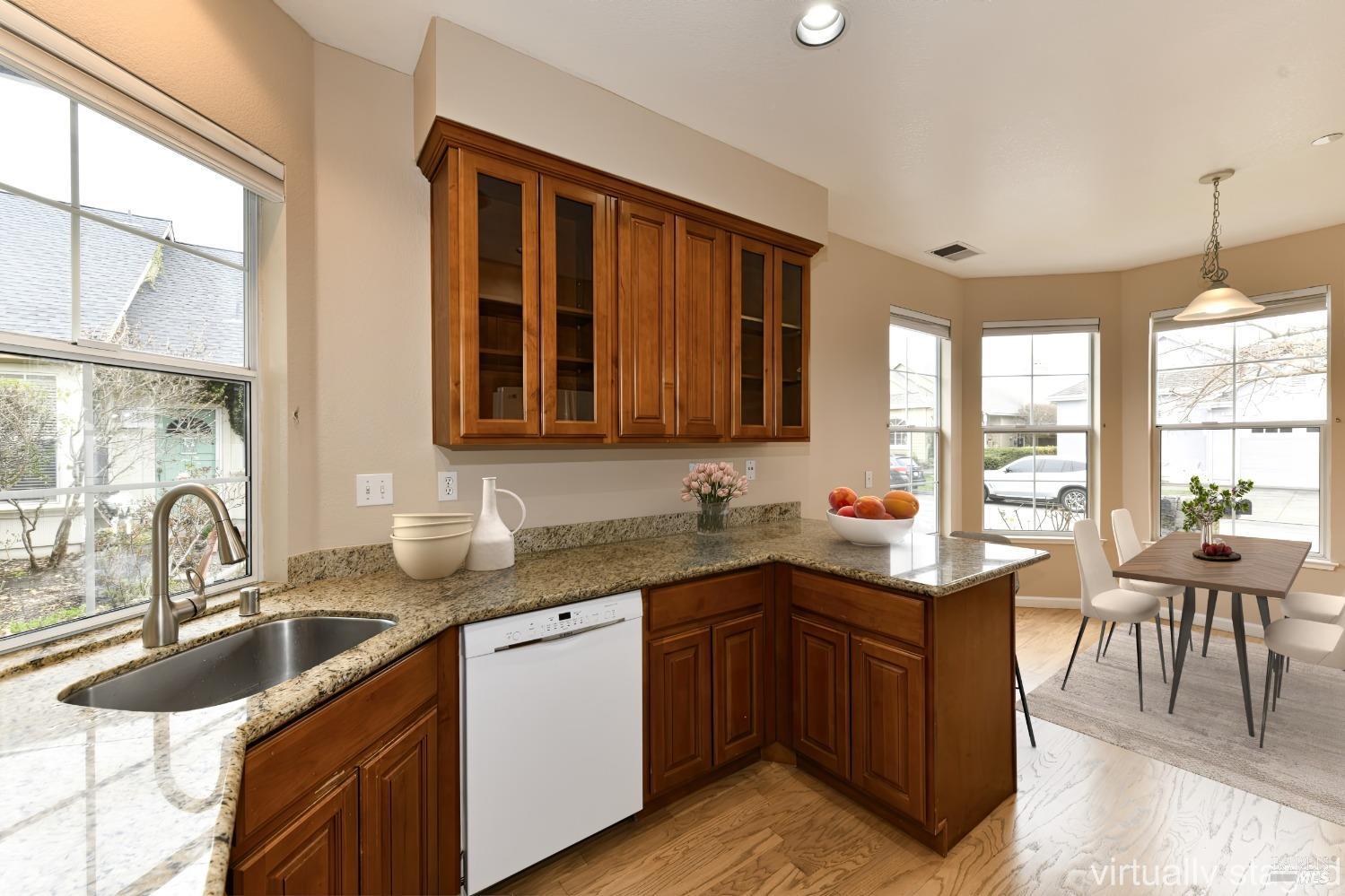 833 Peggy Lee Ct