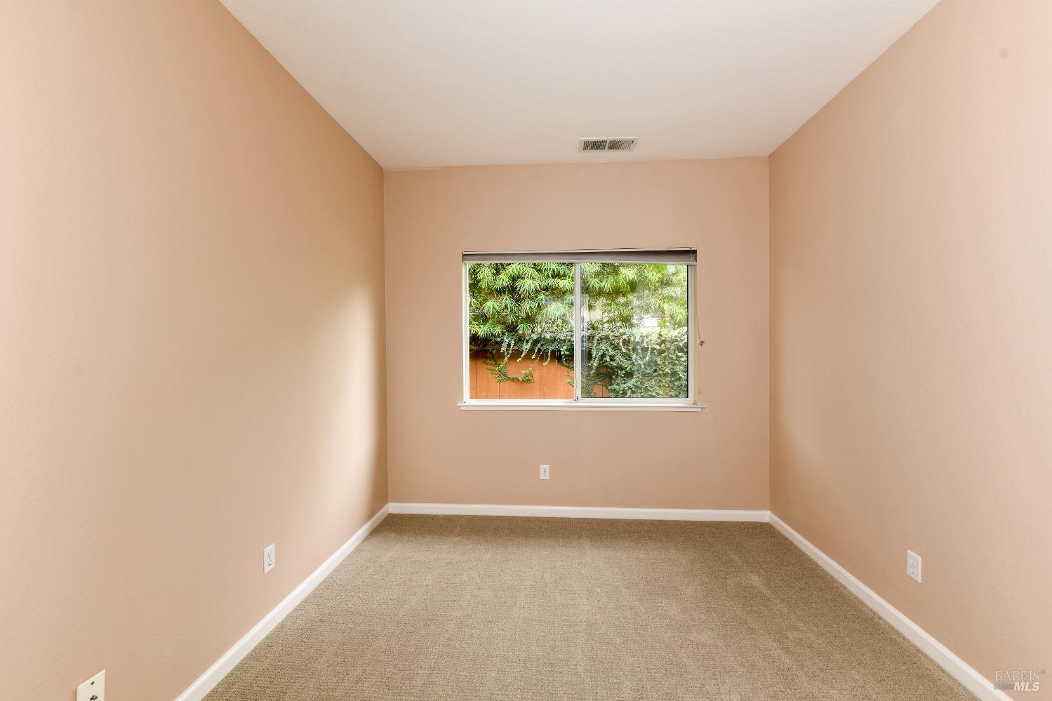 833 Peggy Lee Ct