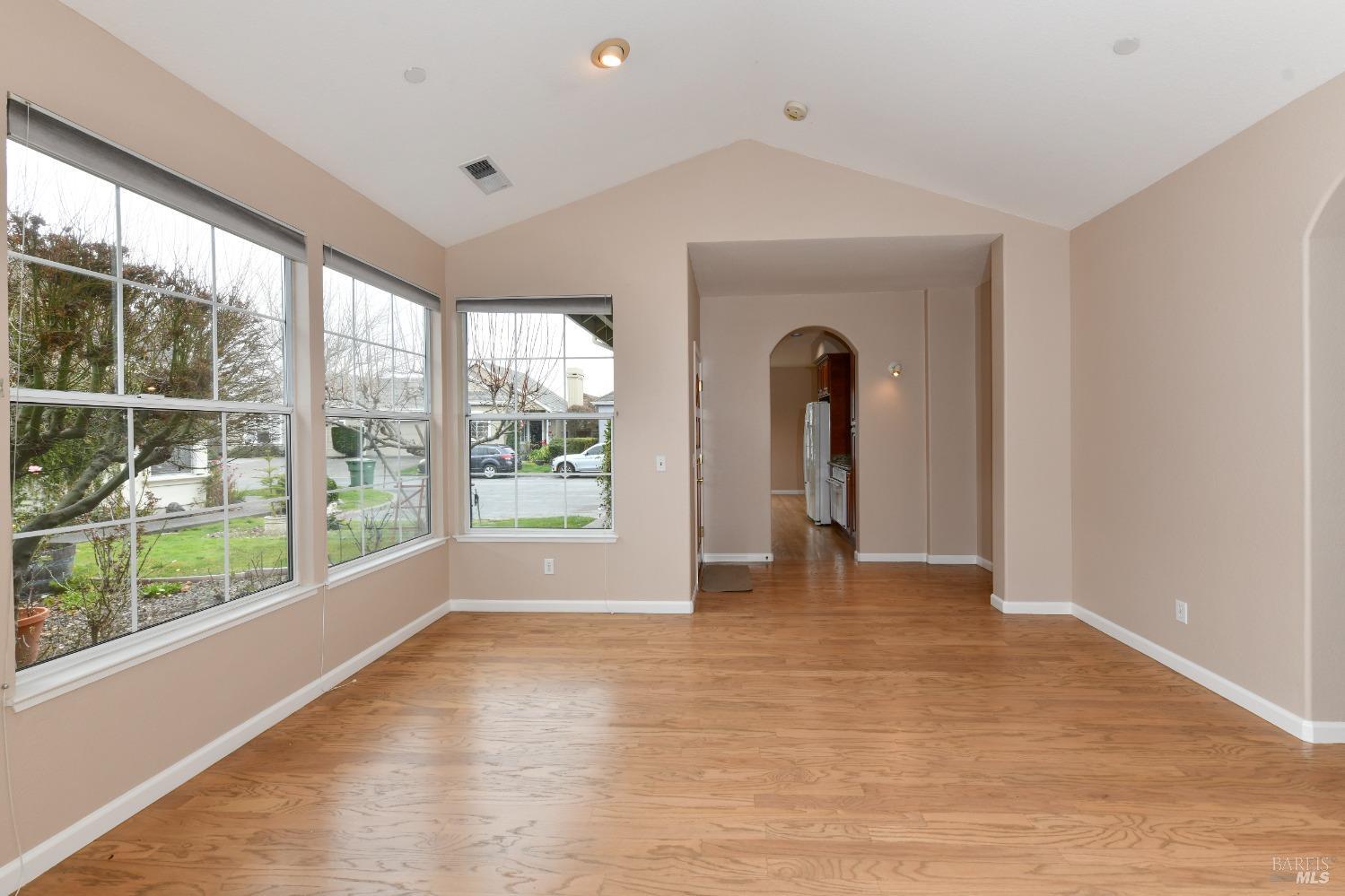 833 Peggy Lee Ct