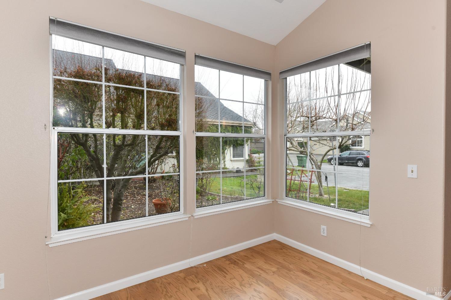 833 Peggy Lee Ct