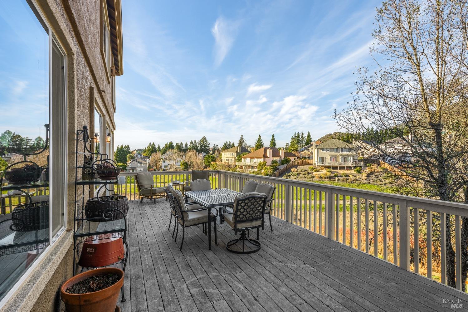 5877 Mountain Hawk Dr