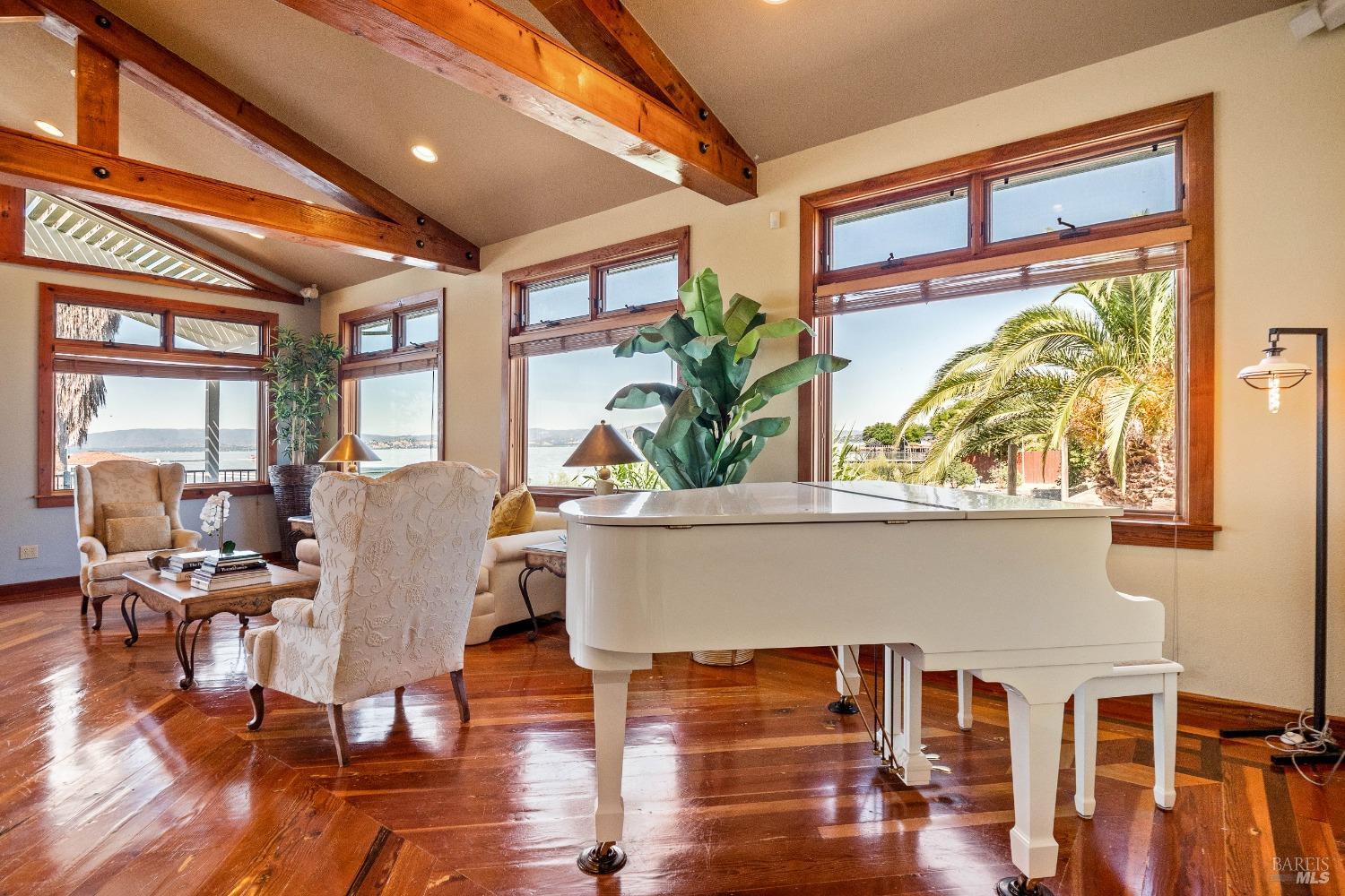 6055 East 20 Highway