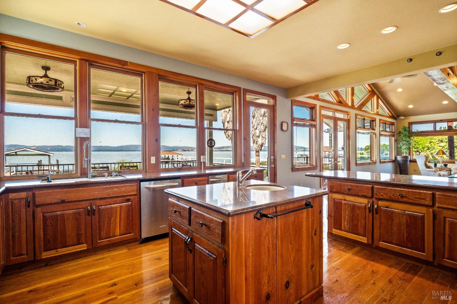 6055 East 20 Highway