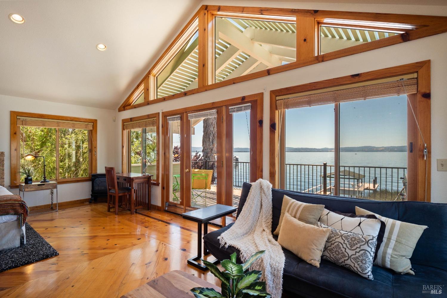 6055 East 20 Highway