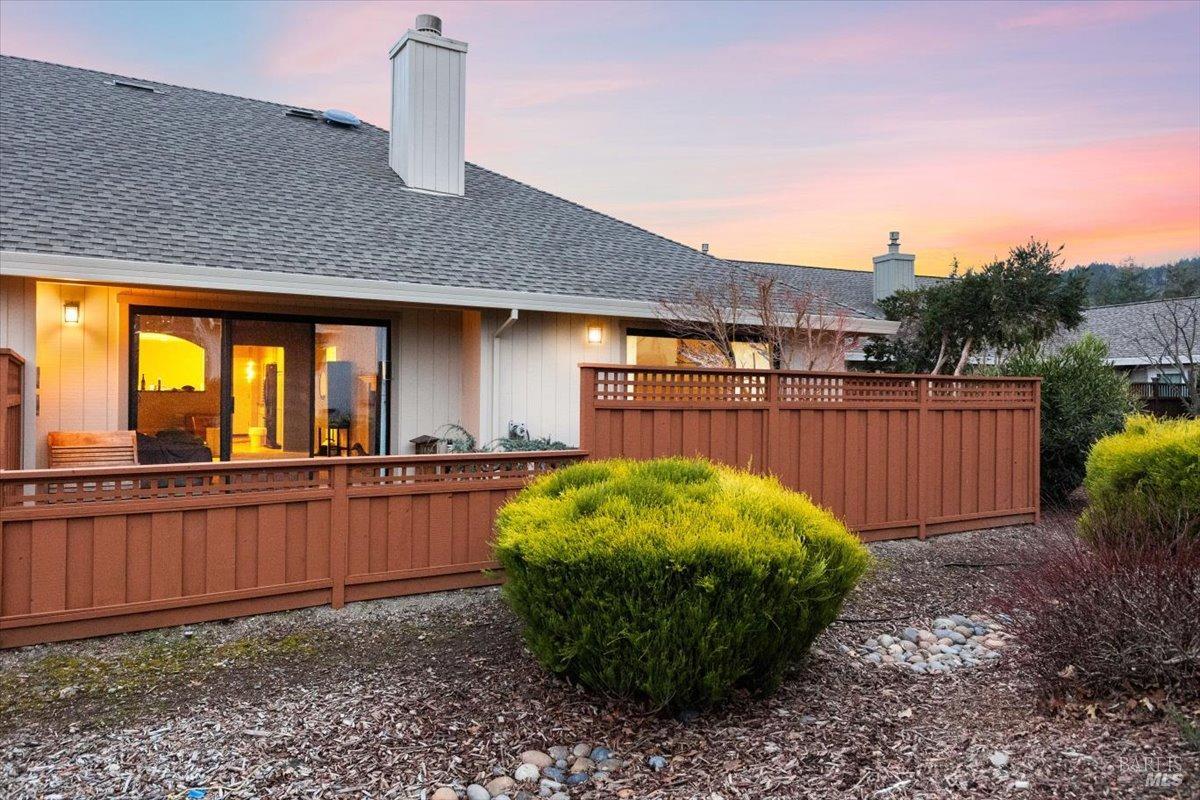 8391 Oakmont Dr