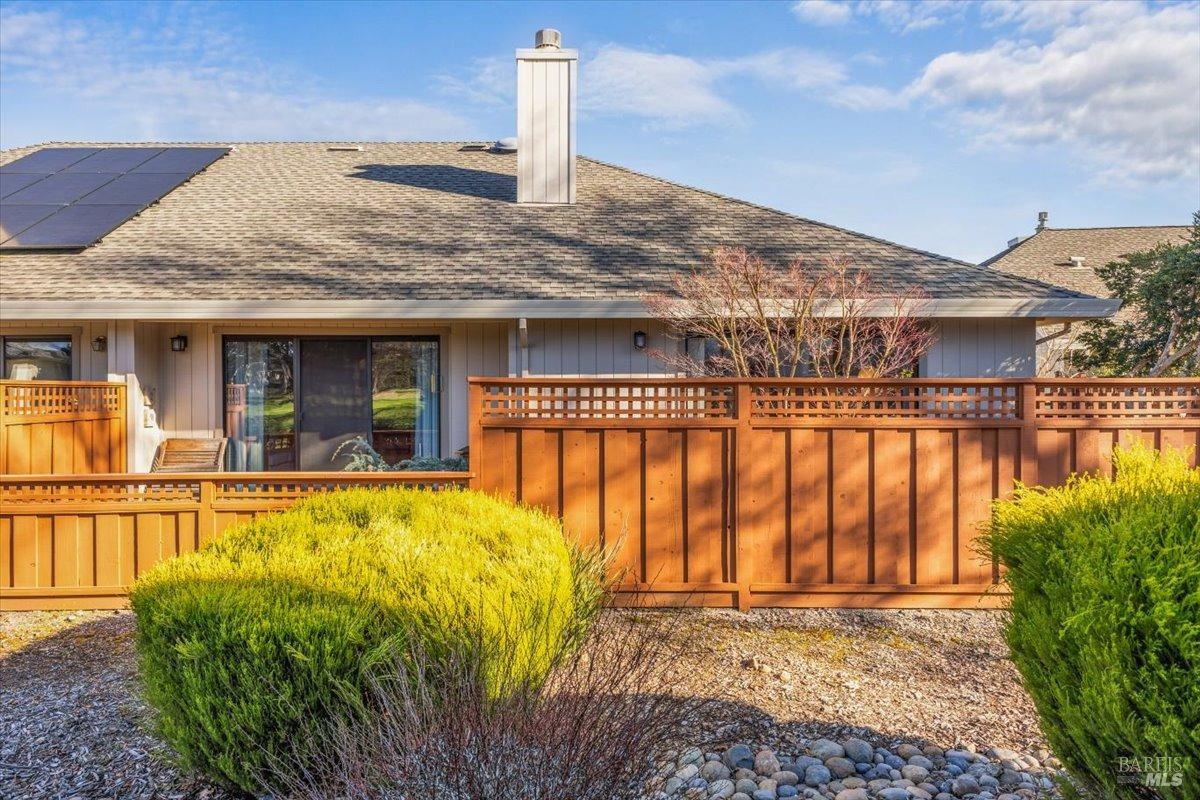 8391 Oakmont Dr