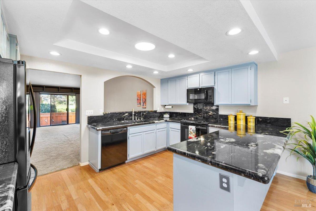 8391 Oakmont Dr