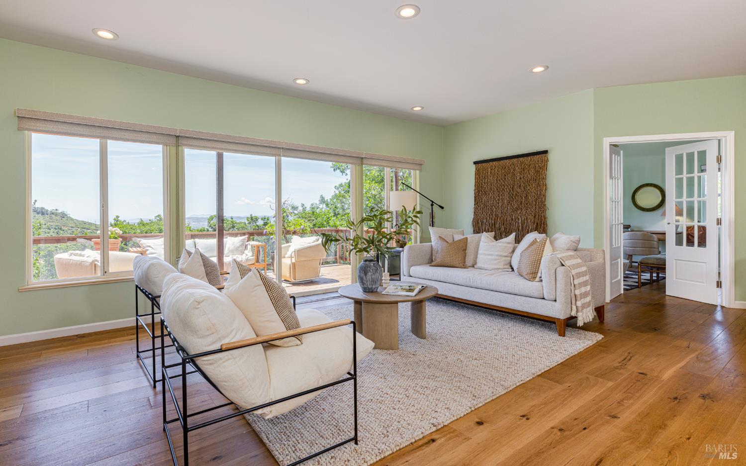 19688 Admiral Cooke Ln