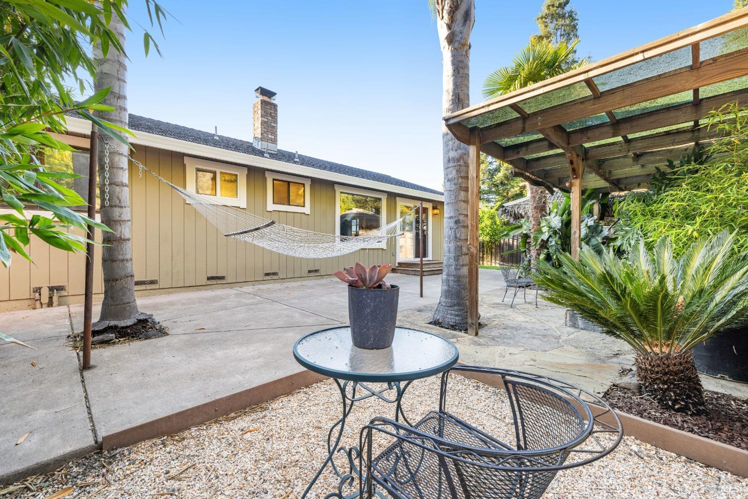 160 W Cotati Oaks Ct